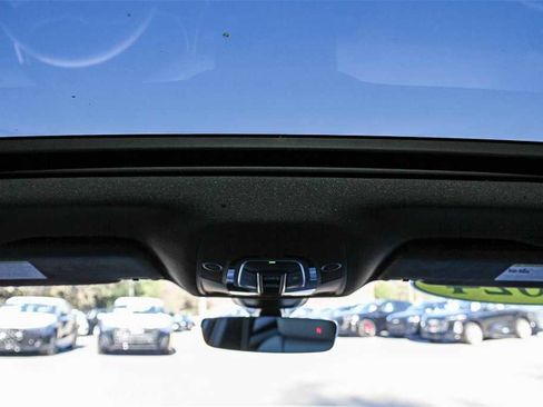 Used 2024 Audi SQ5 Prestige w/ Prestige Package image 12