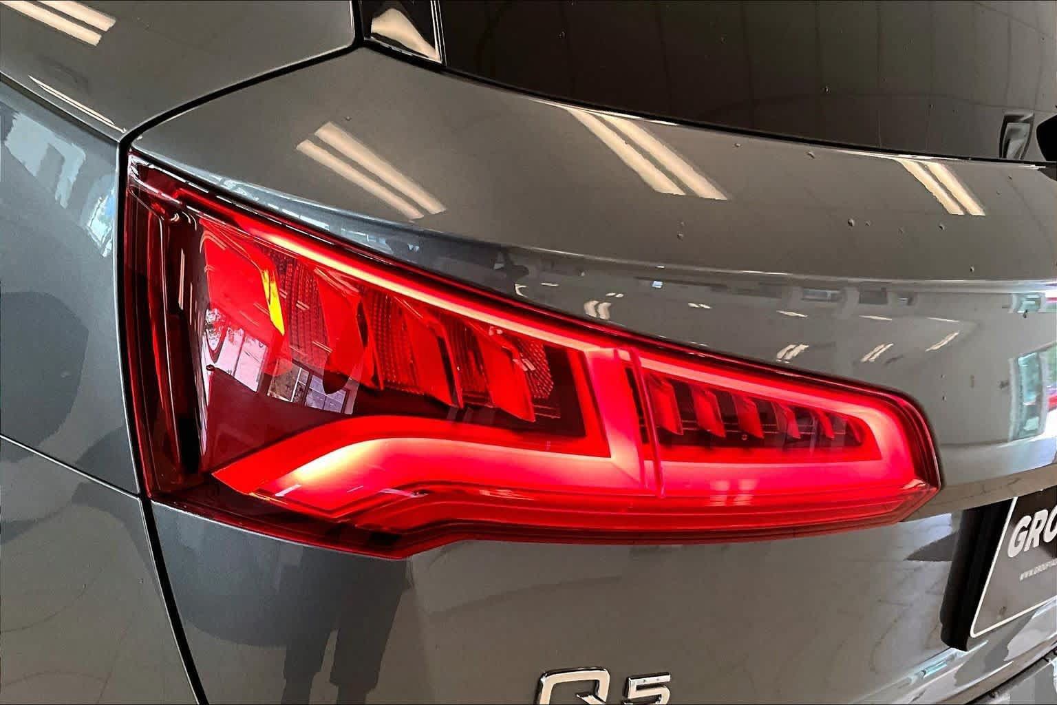 Used 2020 Audi Q5 2.0T Premium AWD/4WD image 28