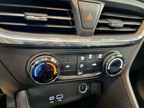 Used 2025 Buick Encore GX Preferred FWD image 15