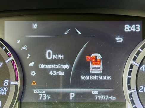 Used 2022 Toyota Highlander XLE image 19