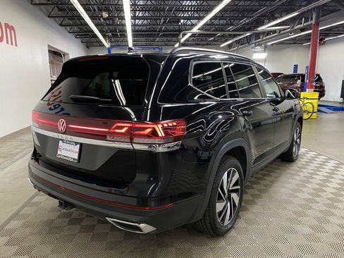 Used 2024 Volkswagen Atlas SE image 12