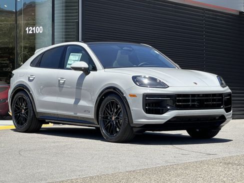 New 2026 Porsche Cayenne GTS AWD/4WD image 10