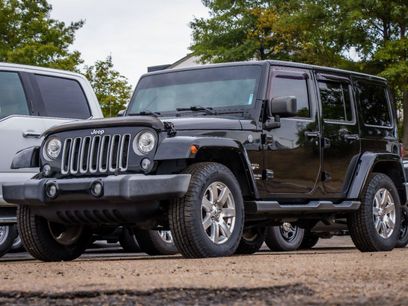 Used 2017 Jeep Wrangler Unlimited Sahara w/ Connectivity Group