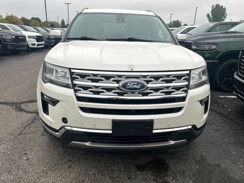 Used 2019 Ford Explorer Limited w/ Equipment Group 301A AWD/4WD image 6
