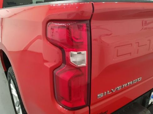 Used 2022 Chevrolet Silverado 1500 RST image 11