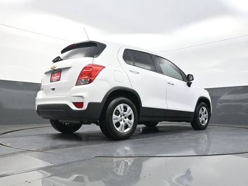 Used 2018 Chevrolet Trax LS FWD image 37