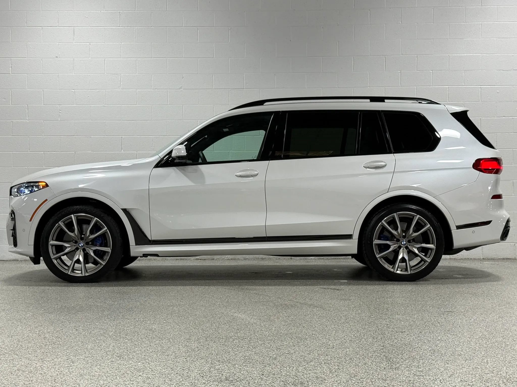 Used 2020 BMW X7 M50i w/ Executive Package AWD/4WD image 9