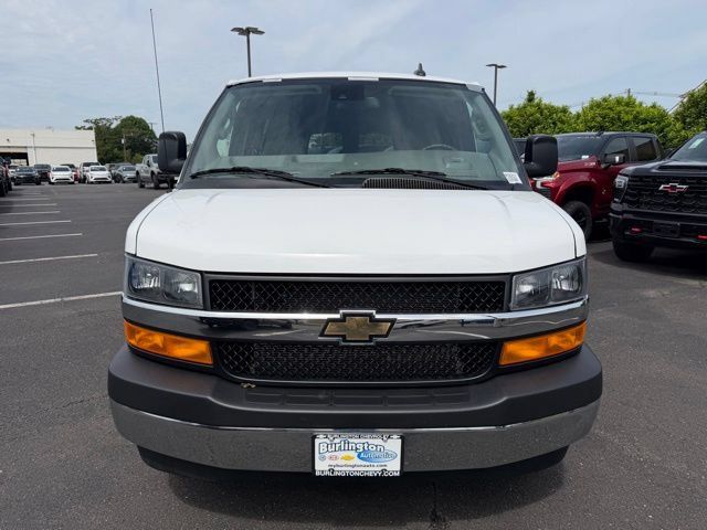 Used 2025 Chevrolet Express 3500 LT w/ LT Preferred Equipment Group RWD image 2