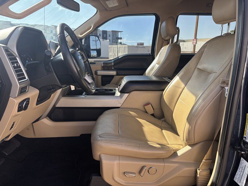 Used 2017 Ford F350 Lariat w/ Lariat Value Package AWD/4WD image 12
