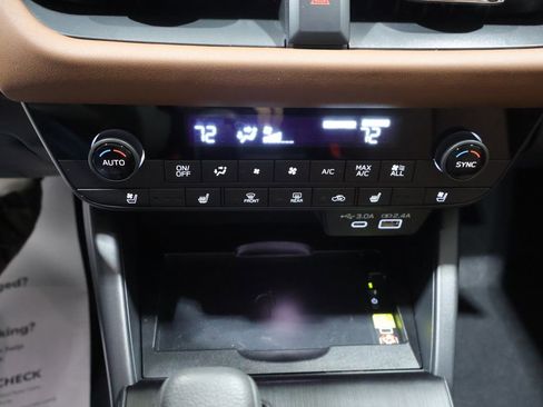 Used 2026 Subaru Outback Touring XT AWD/4WD image 28