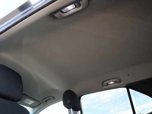 Used 2019 Chevrolet Equinox LT image 20