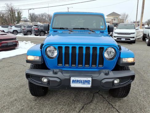 Used 2022 Jeep Wrangler Unlimited Sahara image 9