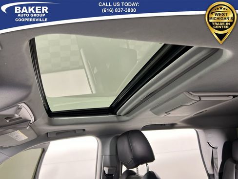 Used 2019 Cadillac Escalade Premium Luxury w/ LPO, Radiant Package image 20