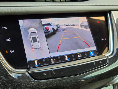 Used 2022 Cadillac XT6 Premium Luxury w/ Technology Package FWD image 20