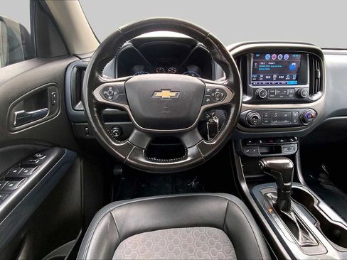 Used 2017 Chevrolet Colorado Z71 AWD/4WD image 6