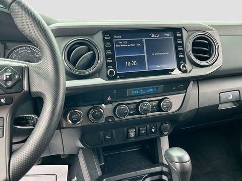 Used 2022 Toyota Tacoma TRD Off-Road image 14