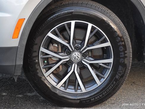 Used 2020 Volkswagen Tiguan SE w/ Panoramic Sunroof Package AWD/4WD image 38