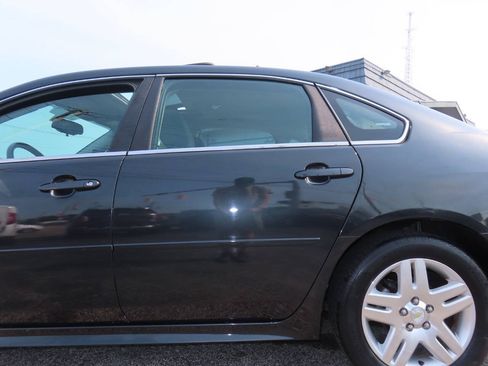 Used 2014 Chevrolet Impala LT w/ LT Sunroof Package FWD image 29