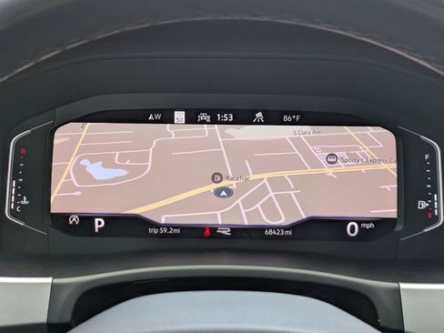 Used 2022 Volkswagen Atlas Cross Sport SEL R-Line AWD/4WD image 32