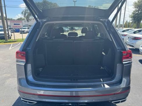Used 2022 Volkswagen Atlas SEL R-Line AWD/4WD image 12
