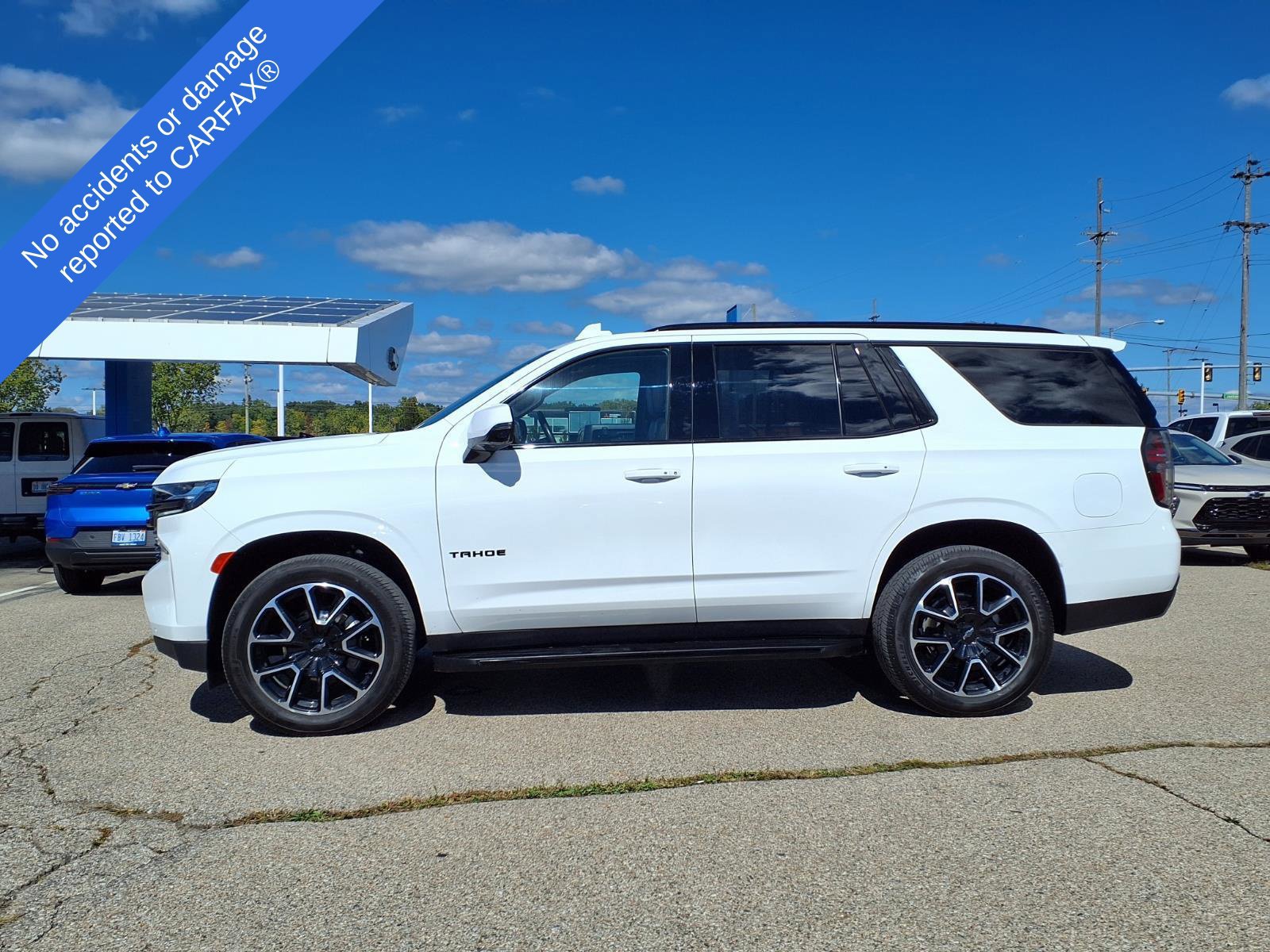 Used 2024 Chevrolet Tahoe RST w/ Luxury Package AWD/4WD image 9