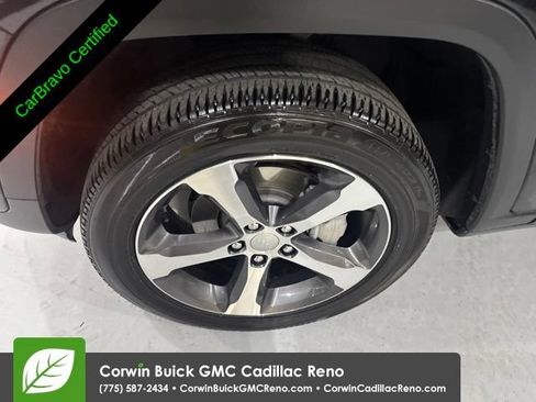 Used 2023 Jeep Grand Cherokee Limited w/ Trailer Tow Prep Group (B) AWD/4WD image 40
