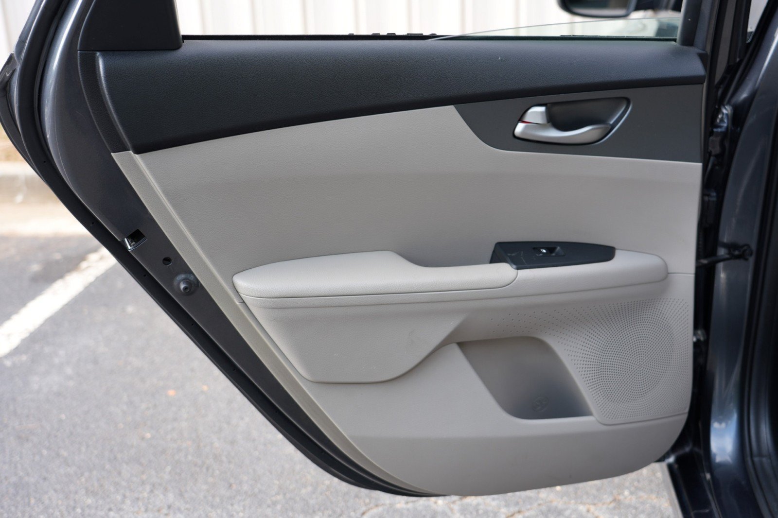 Used 2020 Kia Forte LXS FWD image 34
