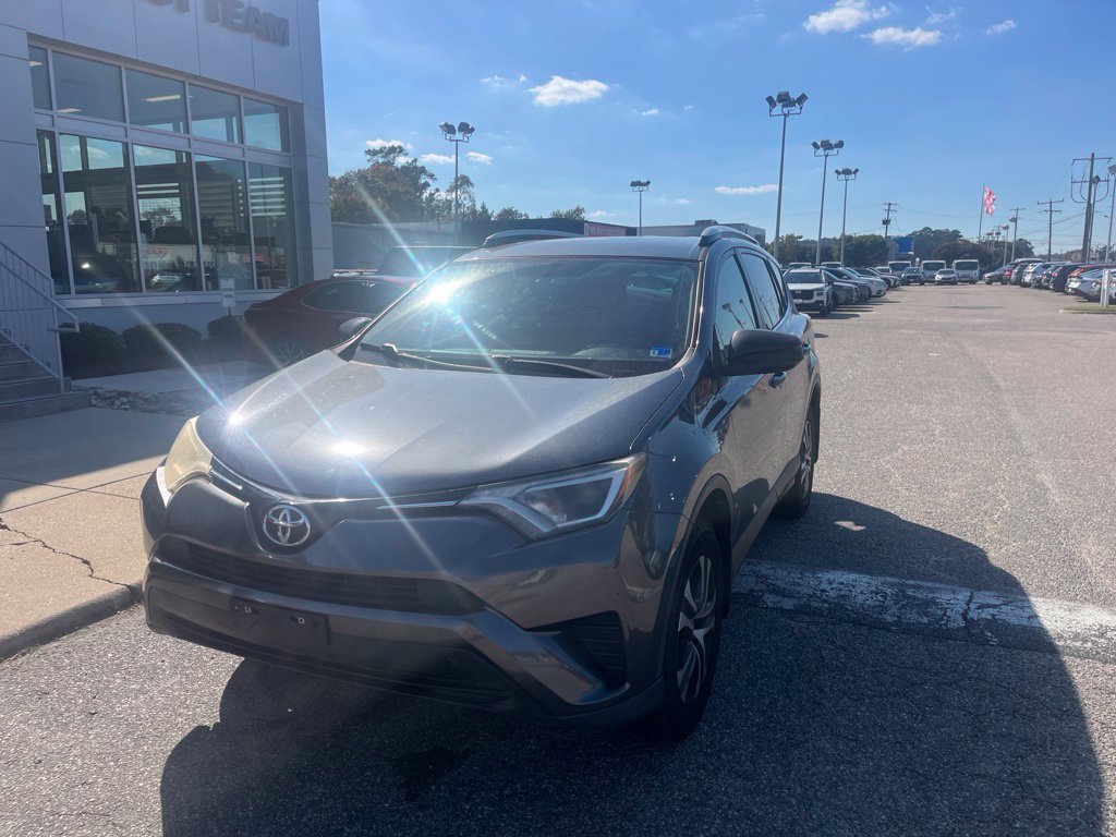 Used 2016 Toyota RAV4 LE FWD image 7