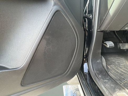 Used 2022 GMC Canyon Denali image 22