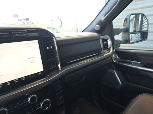 Used 2024 Ford F350 King Ranch w/ FX4 Off-Road Package image 15