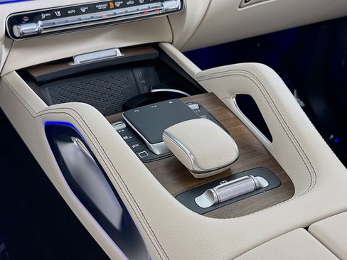 New 2026 Mercedes-Benz GLS 450 4MATIC image 5