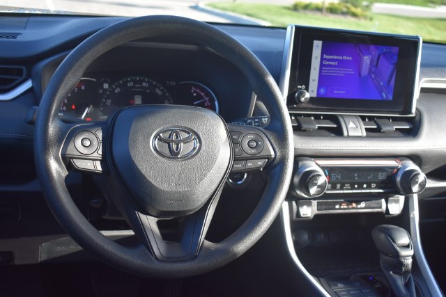 Used 2025 Toyota RAV4 XLE AWD/4WD image 18