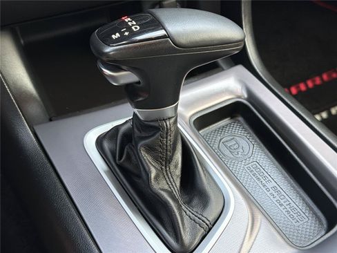 Used 2022 Dodge Charger Scat Pack w/ Dynamics Package RWD image 9