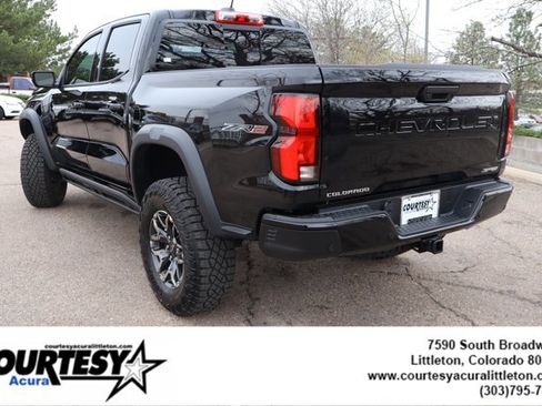 Used 2025 Chevrolet Colorado ZR2 w/ Technology Package image 4