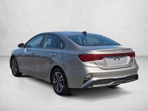 Used 2023 Kia Forte LXS FWD image 8