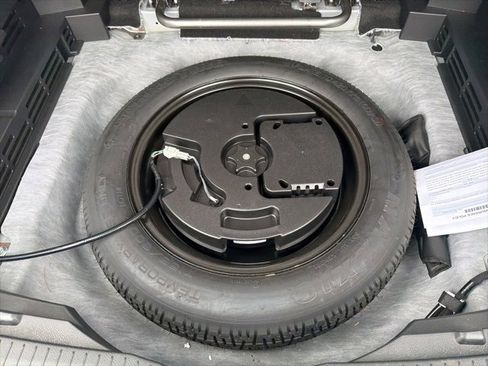 Certified 2023 Nissan Rogue SV w/ SV Premium B Package image 12