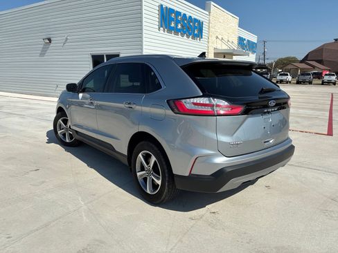 Used 2024 Ford Edge SEL w/ Convenience Package AWD/4WD image 5