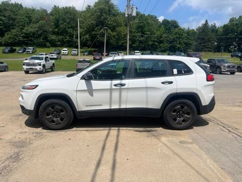 Used 2014 Jeep Cherokee Sport AWD/4WD image 9