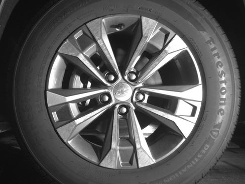 Used 2025 Chevrolet Equinox LT image 12