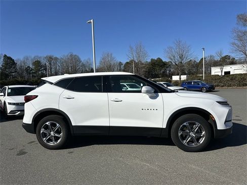 Used 2023 Chevrolet Blazer LT w/ Driver Confidence Package image 6