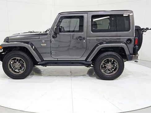 Used 2016 Jeep Wrangler Sahara image 5