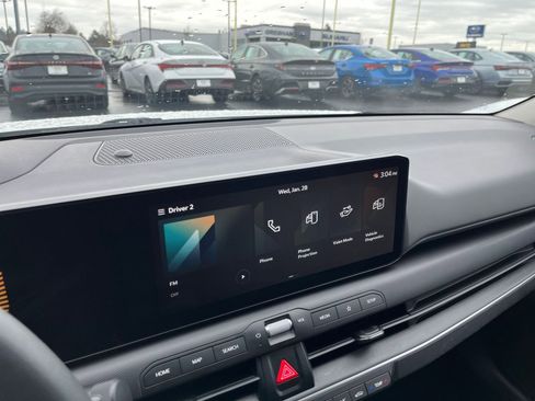 Used 2025 Kia K4 LXS image 18