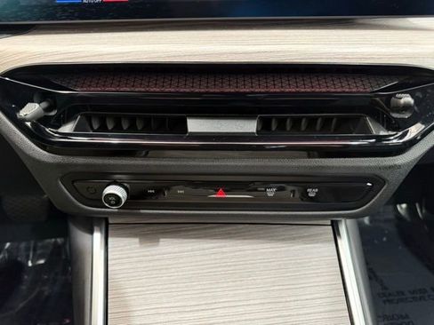 Used 2025 BMW i4 xDrive40i w/ Parking Assistance Package image 34