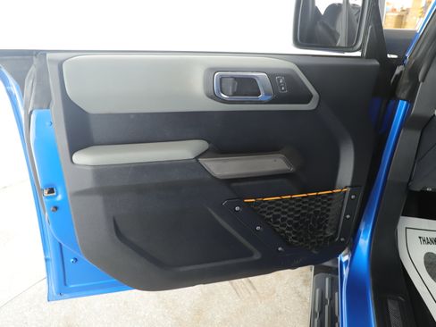 Used 2022 Ford Bronco Badlands image 8