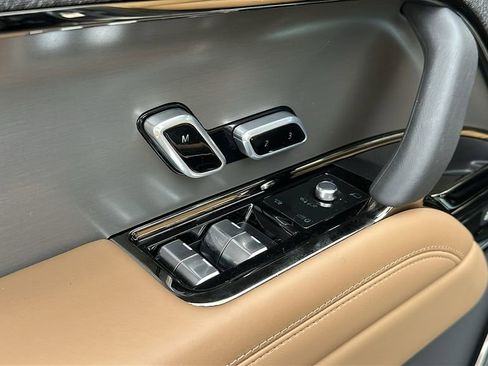 New 2026 Land Rover Range Rover Sport SE image 9