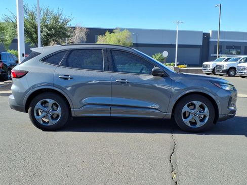 Used 2024 Ford Escape ST-Line w/ Tech Pack #1 image 5