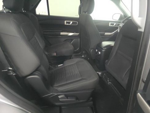 Used 2021 Ford Explorer XLT w/ Class III Trailer Tow Package image 6