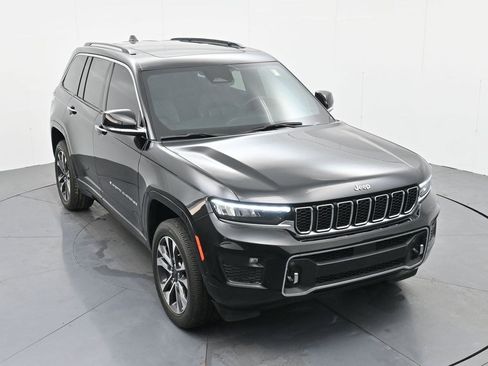 Used 2023 Jeep Grand Cherokee Overland image 21