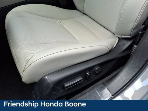 Used 2025 Honda Accord EX-L image 17