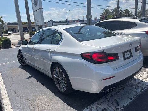 Used 2023 BMW 540i w/ Premium Package image 11